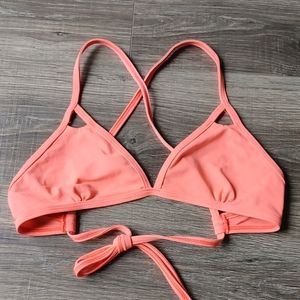 JOLYN Finn Top in Papaya